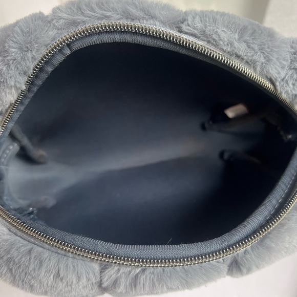 NY collection  Gray Faux Fur Clutch - Picture 6 of 7